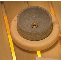 Socle bois avec son bol en pierre pour sauna